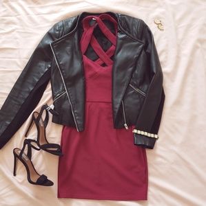 Tobi BodyCon crisscross party dress